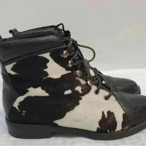 Stuart Weitzman Spanish crafted cowhide lace-up ankle boots ladies size 4 - Picture 2 of 7